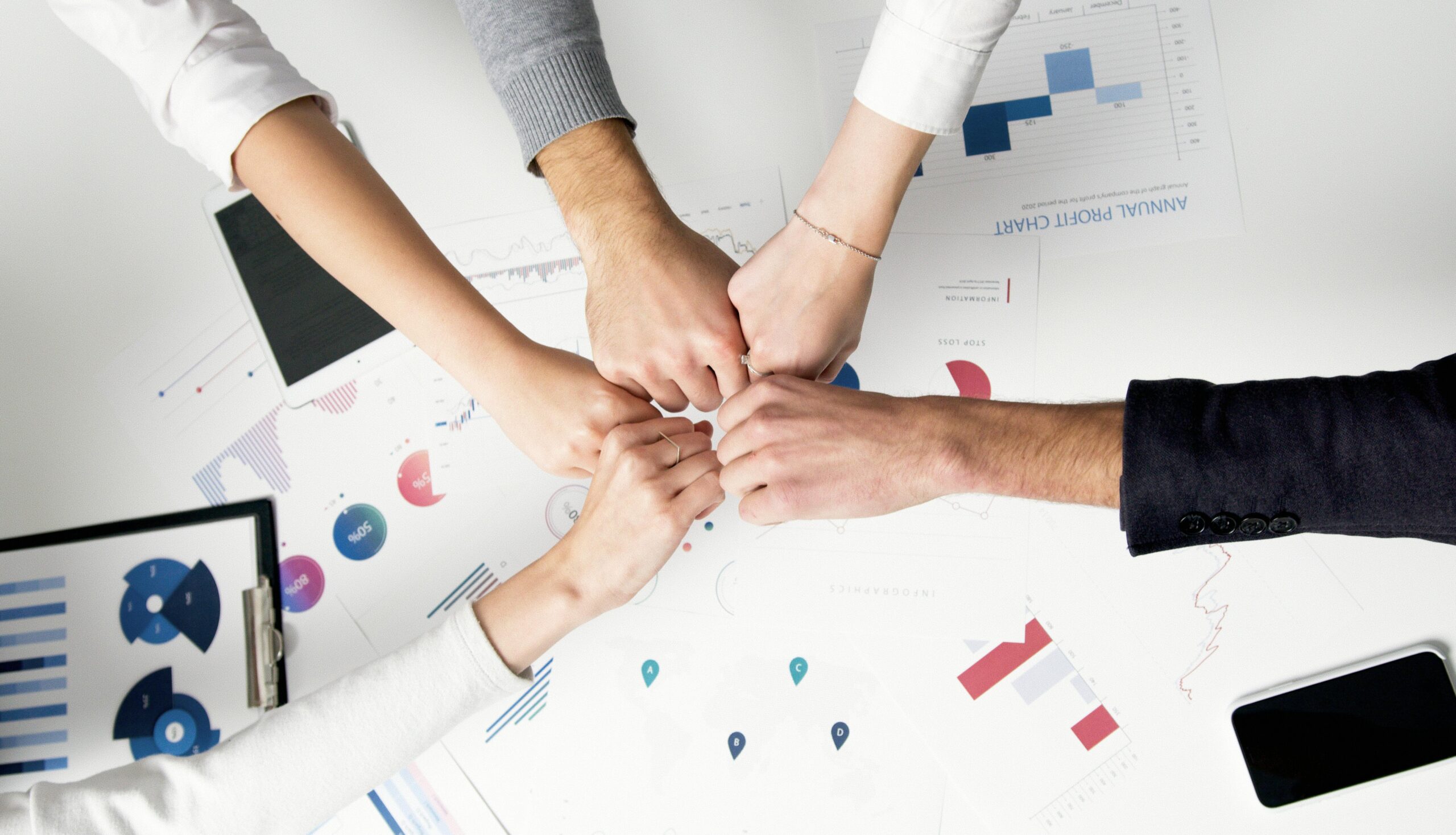 Équipe consultant stratégie business Paris analyse chiffres entreprise MAC Consulting