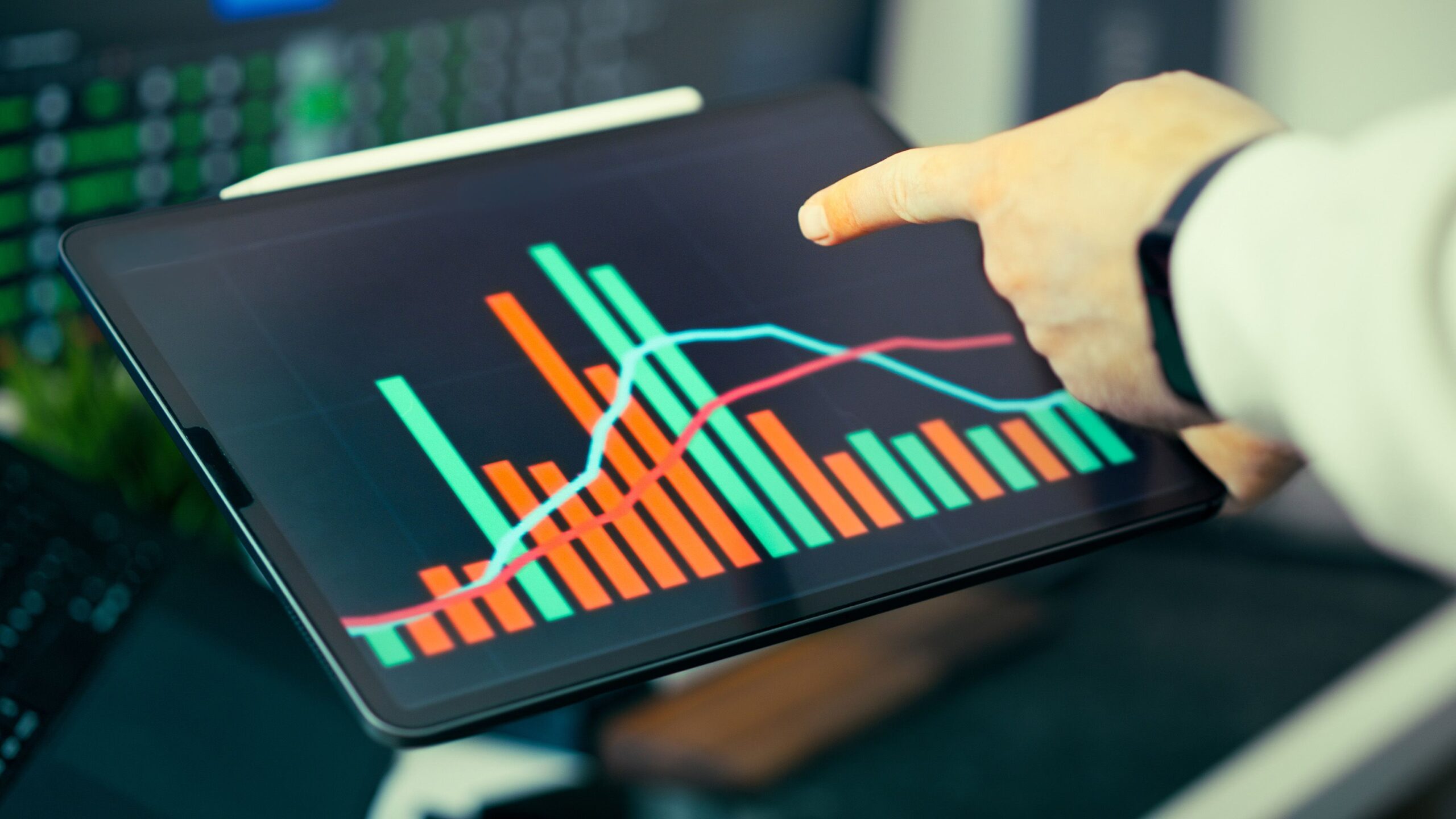 Tableau de bord et analyse de données sur tablette direction commerciale externalisée MAC Consulting Paris